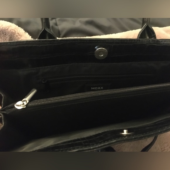 Black Mexx crocodile embossed shoulder bag - Picture 8 of 8